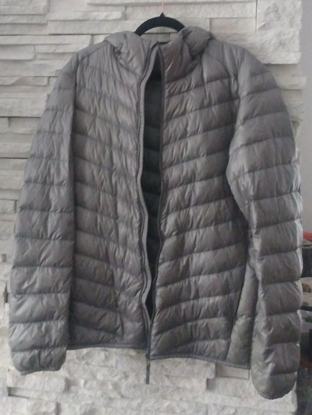 Uniqlo Men's Hooded Packable Puffer Jacket - Gray